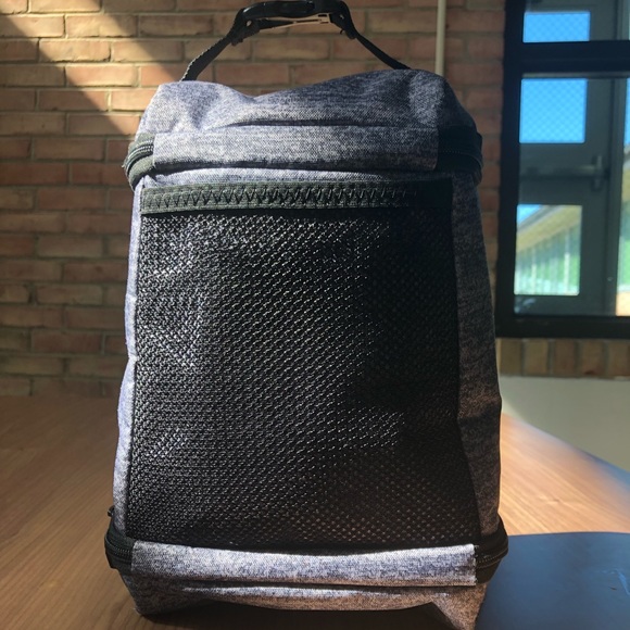 grey adidas lunchbox - Picture 3 of 6